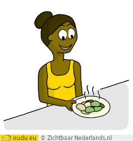 Een meisje is blij met het eten.
