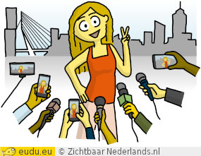 Een meisje staat in Rotterdam met heel veel fans om zich heen.